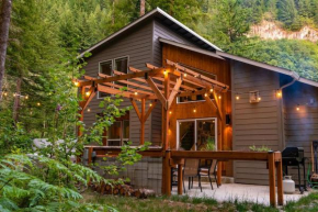 Forest River Haven - Timber Moon Cabin w Hot Tub